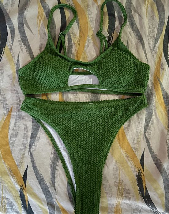 Бански с висока талия