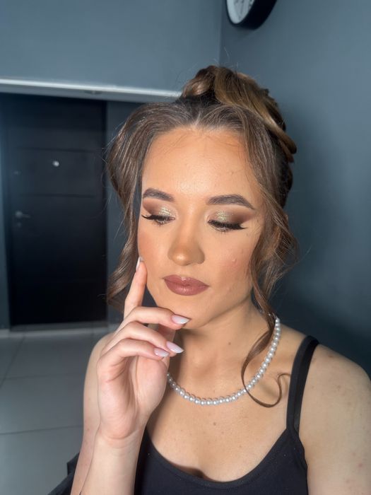 Makeup si coafat simultan valea lupului- iasi