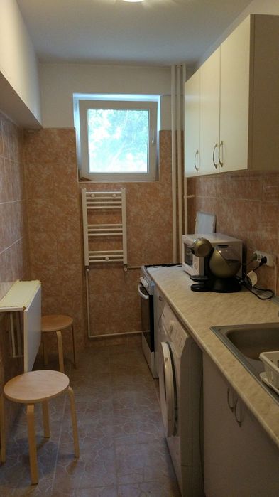 De închiriat garsoniera decomantată Dristor 1