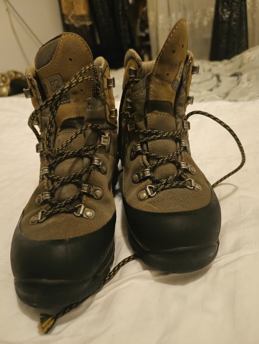 Bocanci de munte scarpa goretex Nr 37