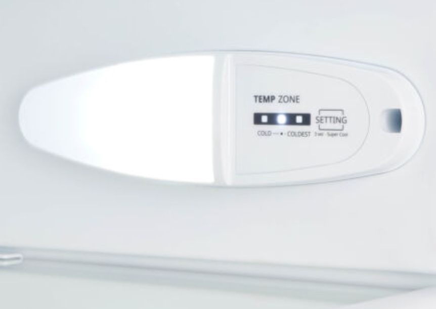 Нов !!! Хладилник Tomado  94 литра