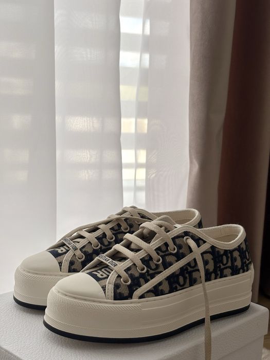 Sneakers Dior Walk’n’Dior (pe comanda, disponibili in mai multe culori)