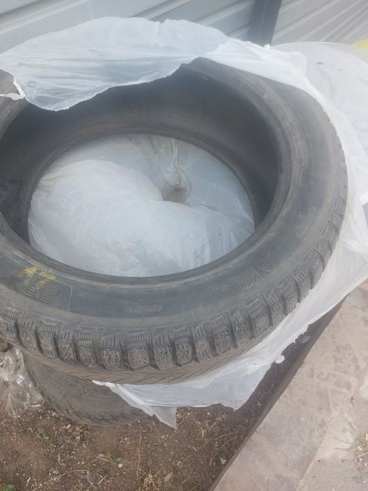 Продаются 275х45х20 шины зимние