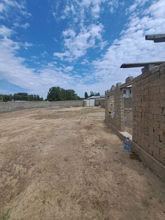 Продаётся земельный участок 6 соток угловой.