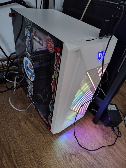 Servicii PC –pc builder , Instalare Windows, upgrade și reparații calculatoare