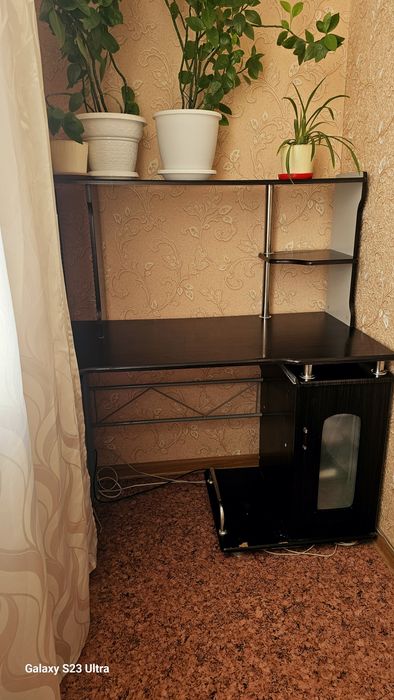 Продам компъютерный стол