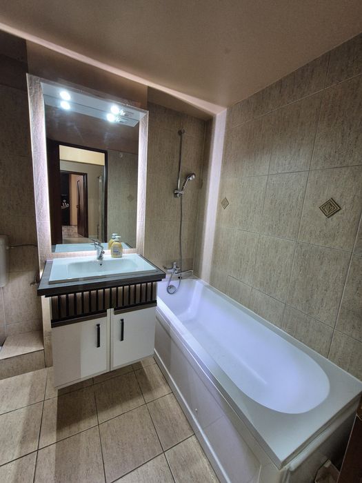 Apartament de închiriat