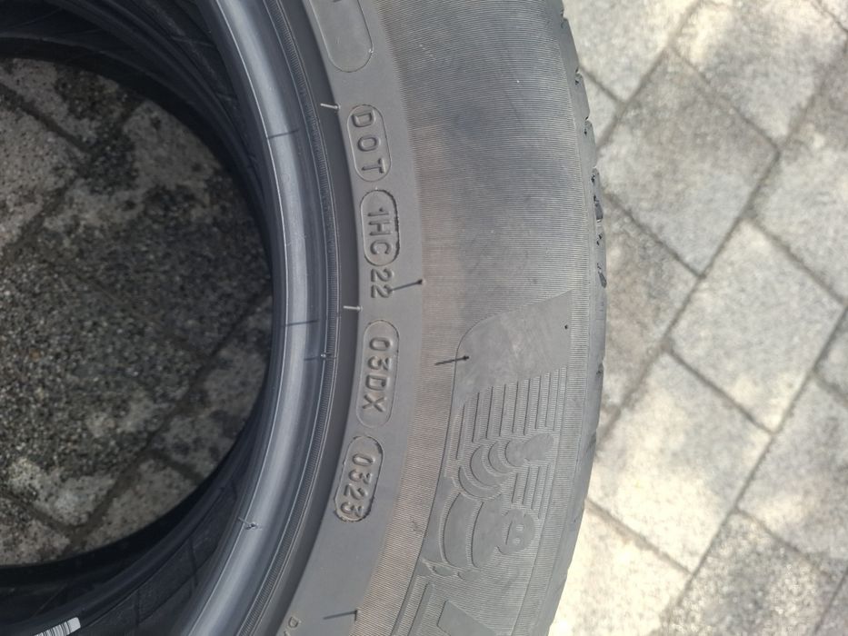 Vând cauciucuri Michelin 215.65.17