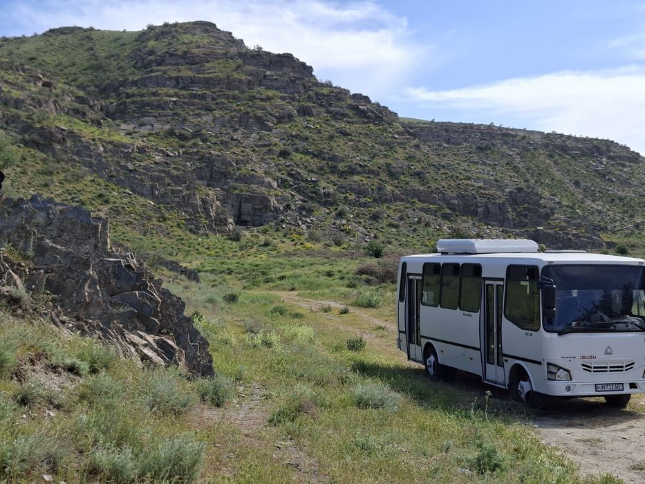 Avtobus isuzu hc40