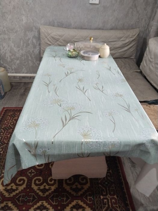 Продам кухонный стол