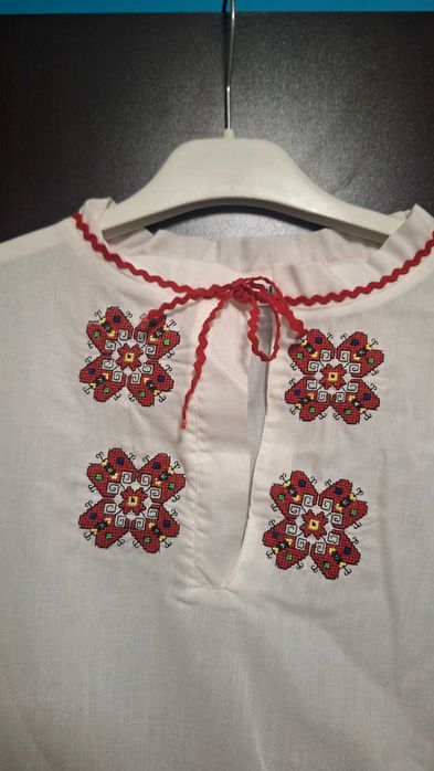 Дамска фолклорна носия-новодел