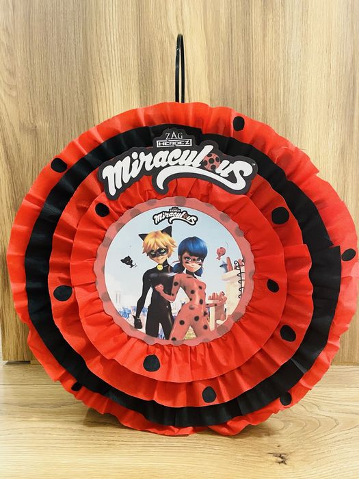 Пинята с Калинката и Черния котарак