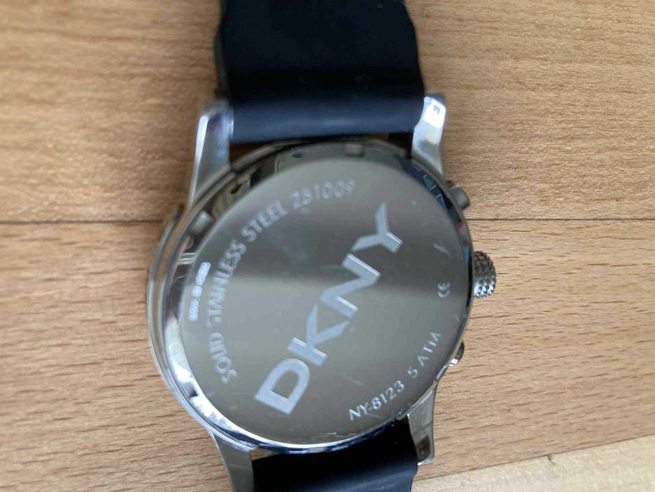 DKNY Chronograph оригинален часовник