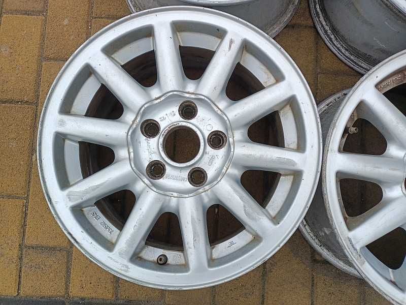 Продам оригинальные легкосплавные диски на Audi