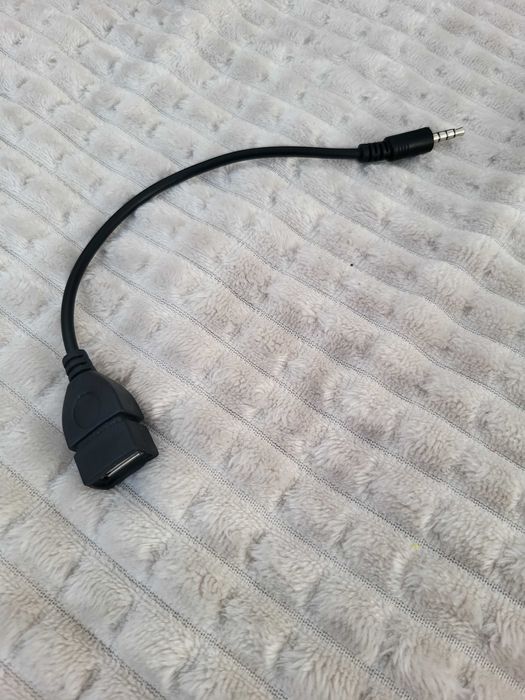 AUX USB Кабел за кола
