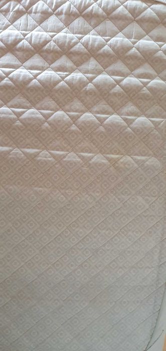 Patut din lemn cu saltea