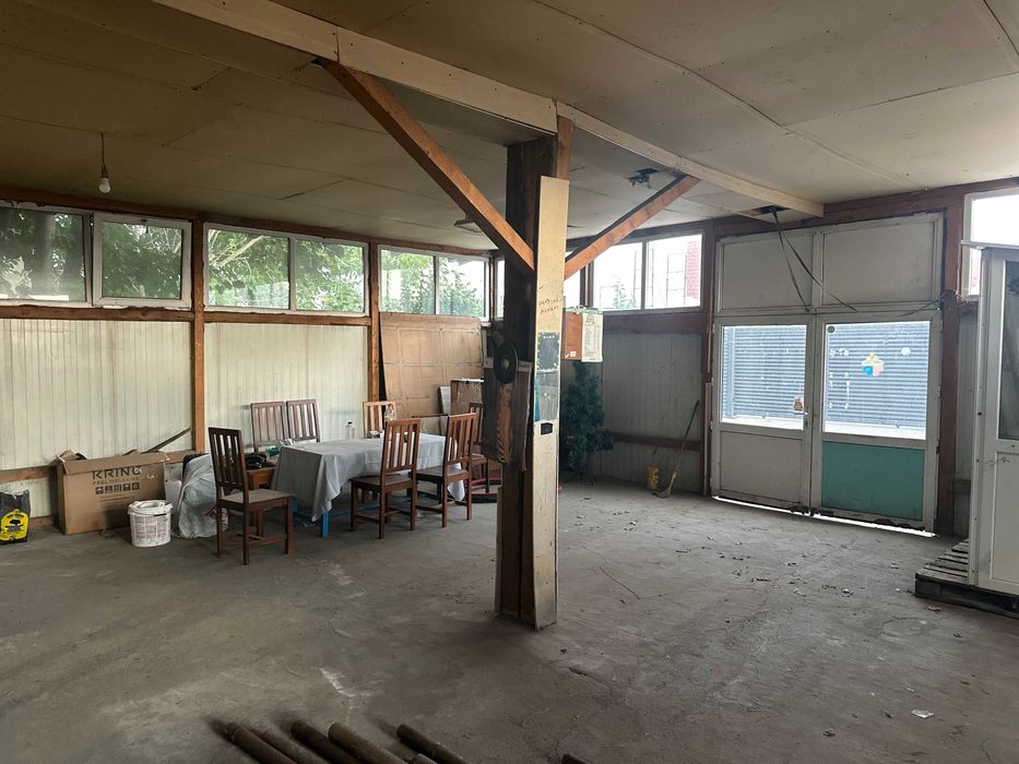 inchirez hala Str.Cireasov (in curte la Romcristal) Slatina