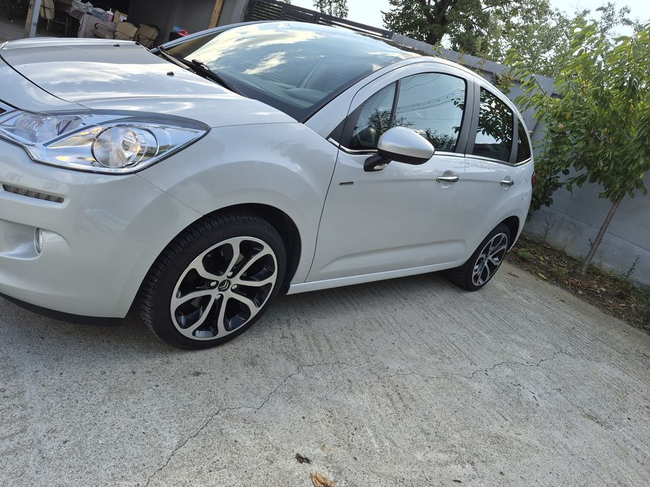 Citroen c3 excelence 1.2 benzina cu turbo  110 cp an 2015  km 95000     R.A.R. Efectuat!!!