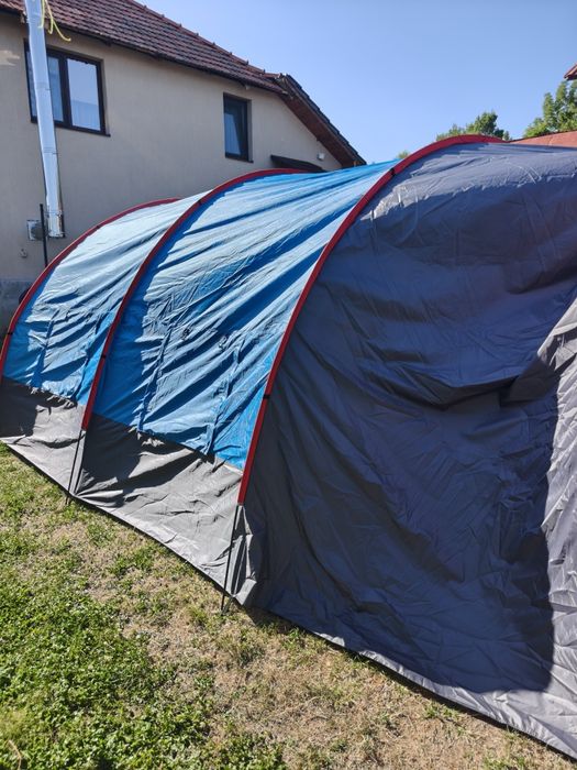 Cort camping pentru 4 persoane