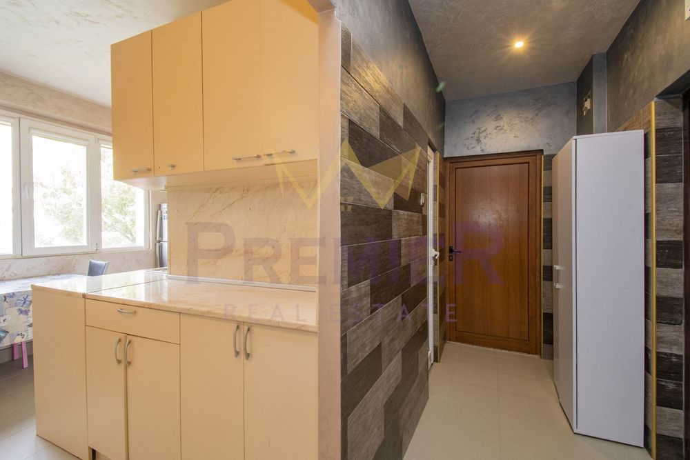 Продава се Двустаен апартамент в Перник, Изток - 61 кв.м за 1394 €/кв.м - Снимка #9