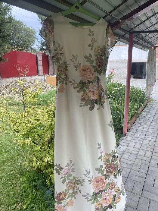Продам женскую одежду