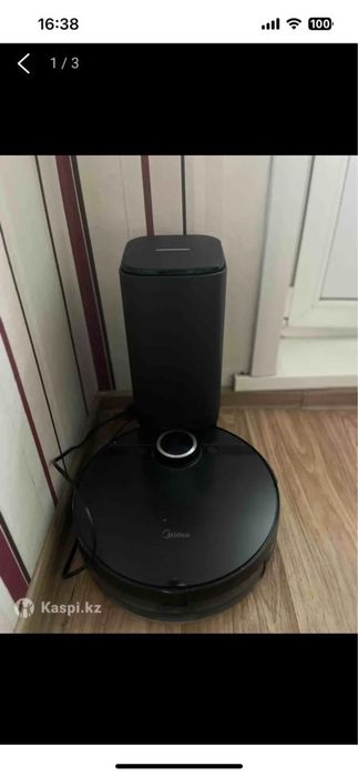 Робот пылесос Medeia