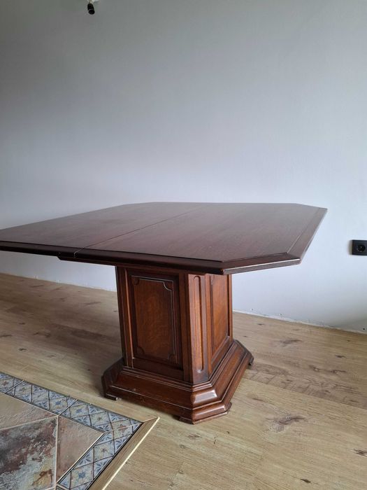 Антикварен Трапезен Комплект