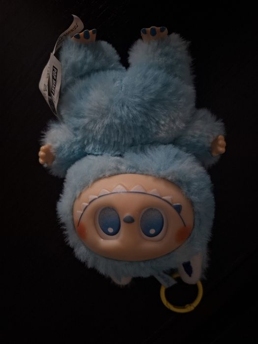 голубая лабубу игрушка