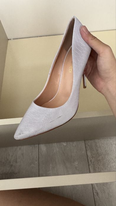 Продаются туфли на каблуках