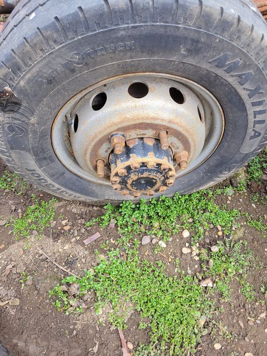 Vând punți de spate Iveco 6.5-7.5 tone