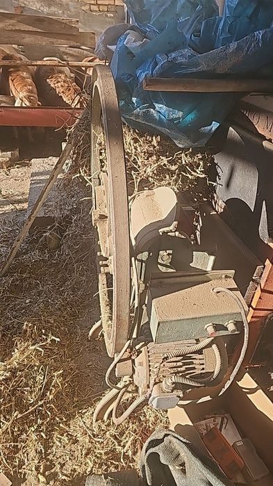 Ойболта жоди хашак ўт майдалагич дробилка