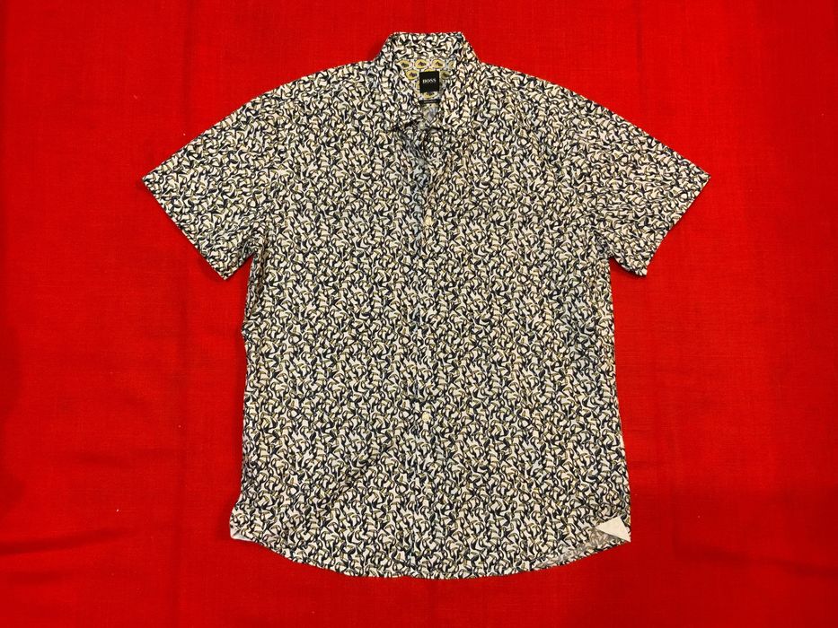 Hugo Boss-оригинална риза 48м-50л