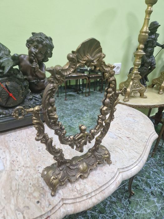 Чудесно антикварно бронзово огледало