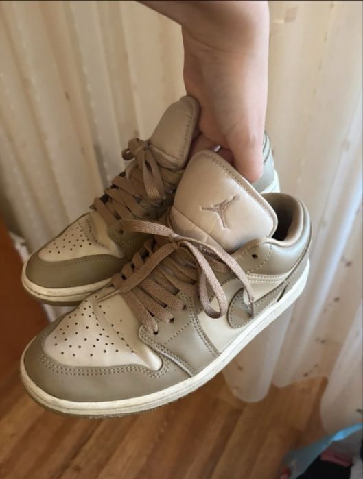 Jordan AIR 1 mid marimea 37.5