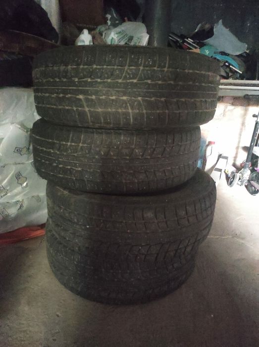 Продается зимние шины