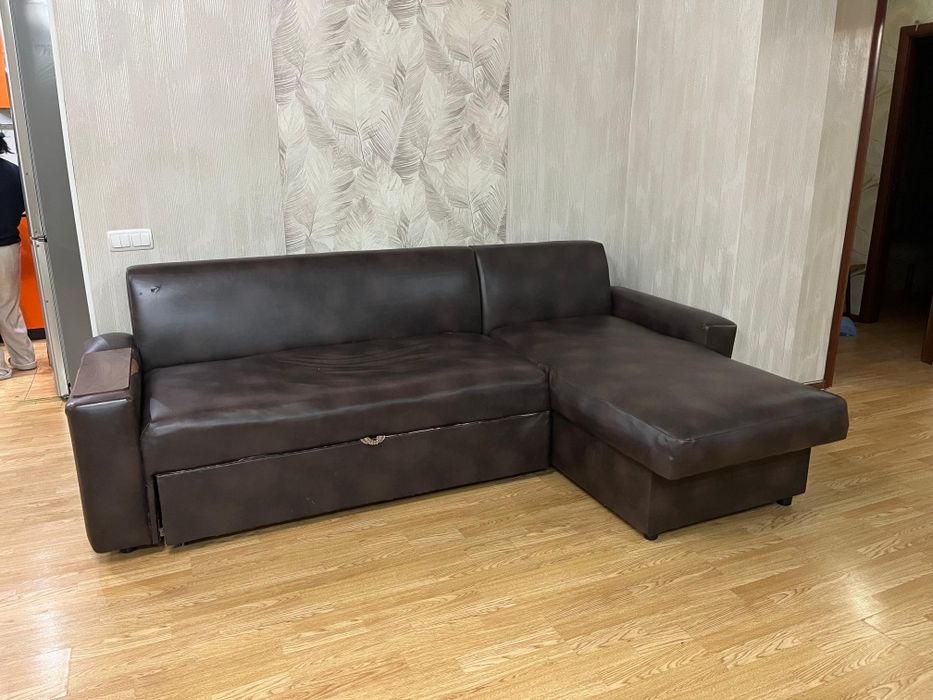 Продается диван хорошем состоянии