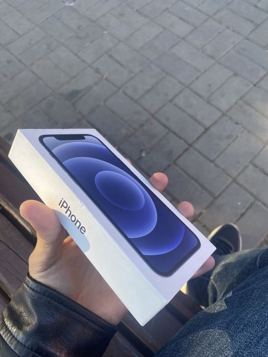 Айфон 12 продам идеал