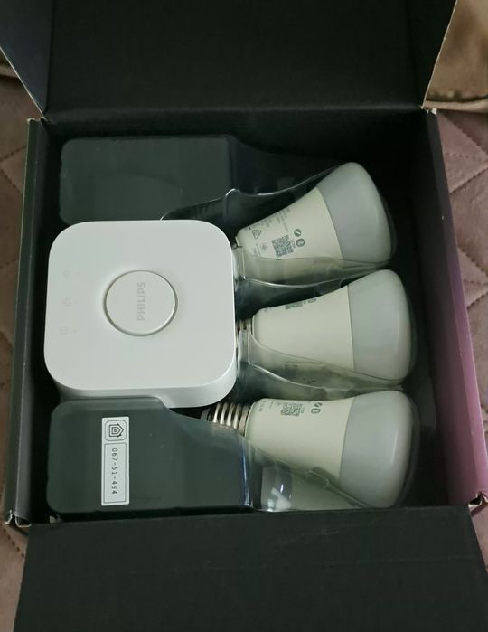 Pachet 3 becuri led RGB inteligente Philips Hue