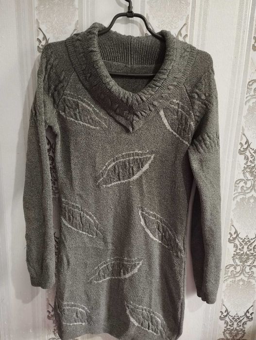 Продам кофты женские