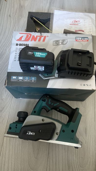 Rindea electrică 20V compatibilă Makita + baterie 4A+ încărcător
