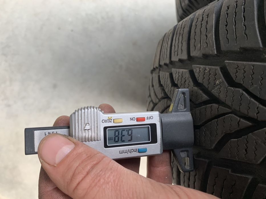 anv m+s 175/65/14 Uniroyal/Interstate