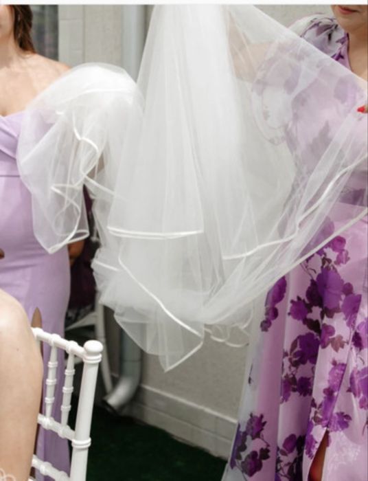 Rochie mireasa alba cu slit