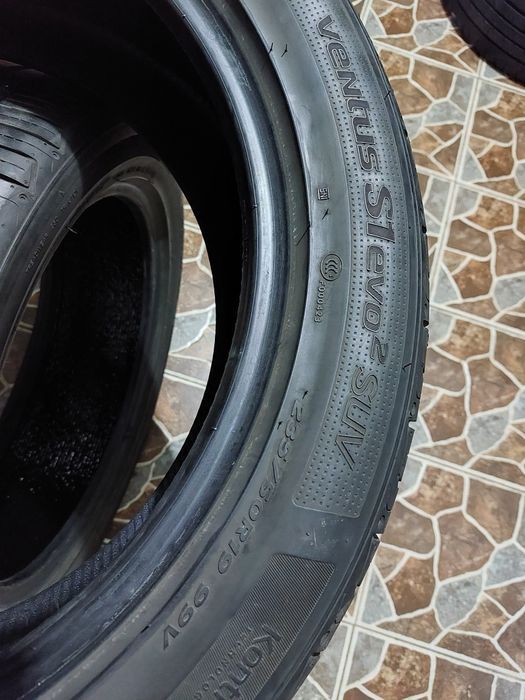 2 anvelope 235/50 R19 Hankook