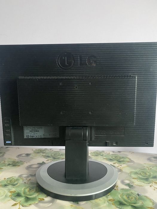 Монитор LG 720p Б/У