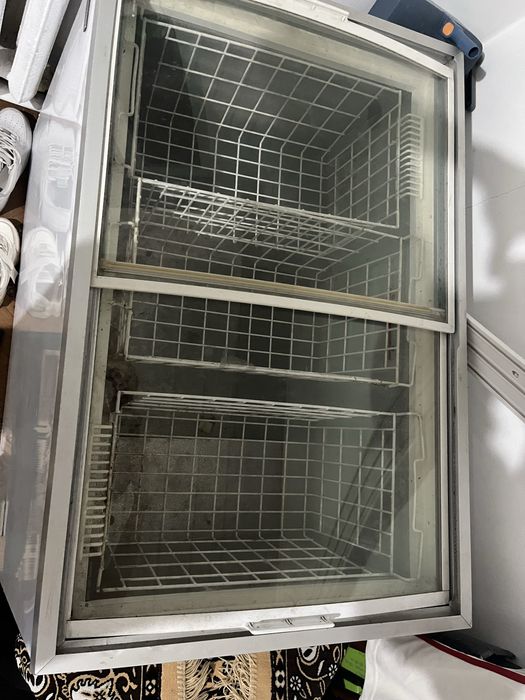 Продам морозильник