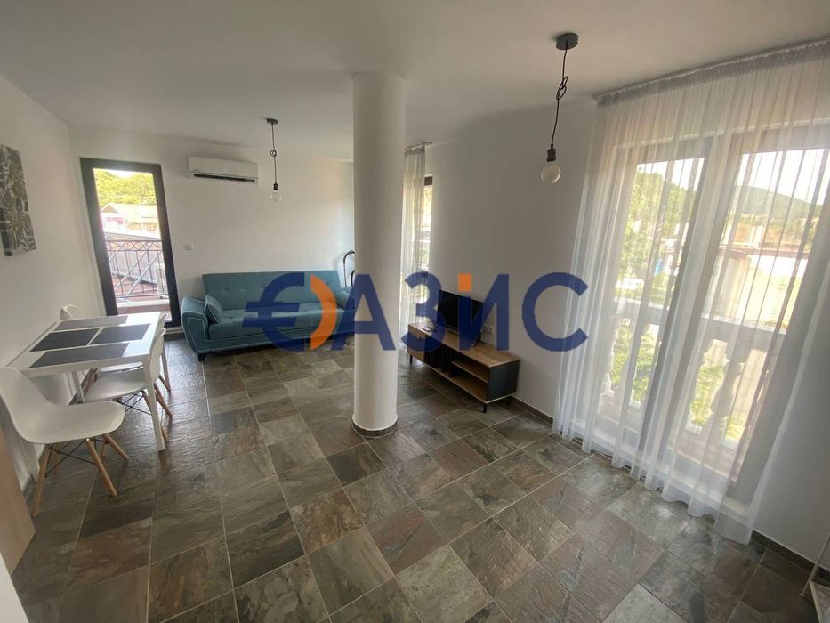 Продава се Двустаен апартамент в к.к. Елените - 65 кв.м за 487 €/кв.м - Снимка #8