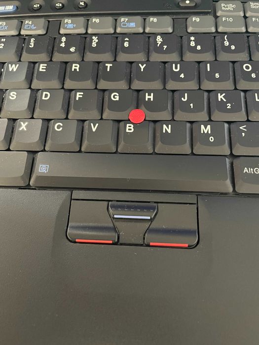 IBM ThinkPad R50e- уникален ретро лаптоп като нов