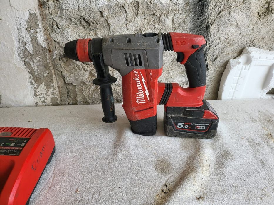 Ciocan rotopercutor Milwaukee  M28CHPX
