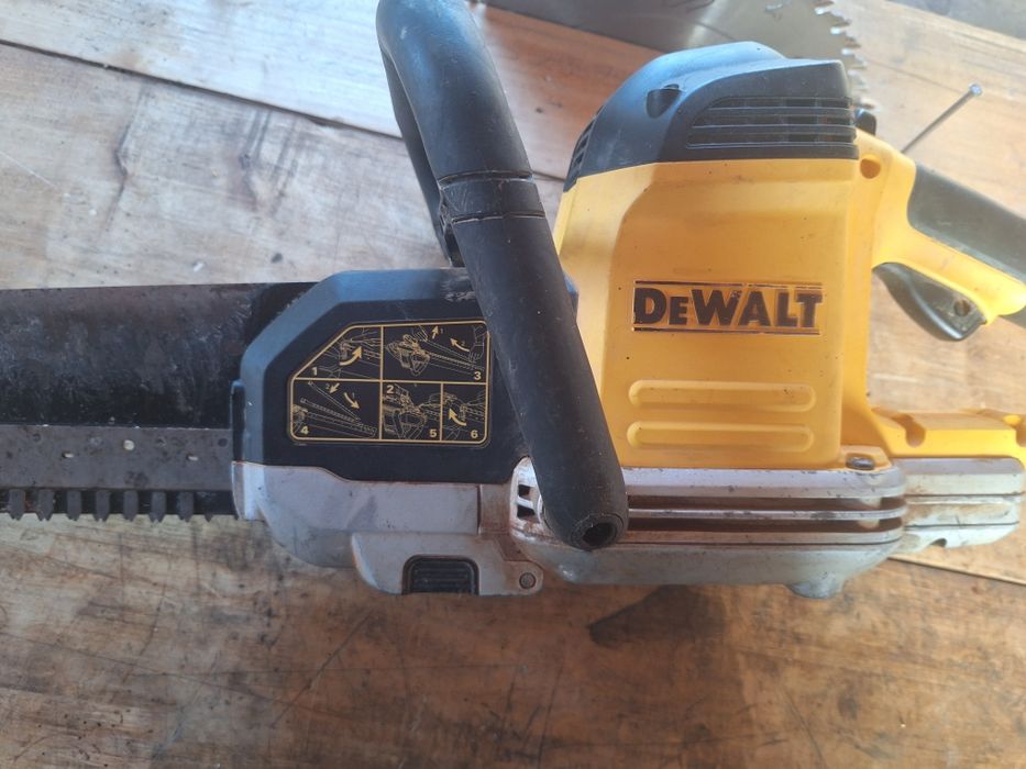 Vând mașină Dewalt pentru tăiat cărămidă