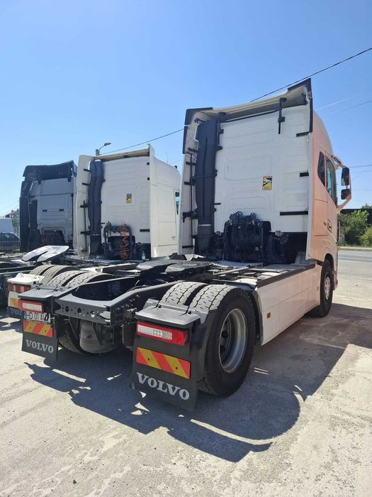 De vanzare autoutilitara Volvo FH